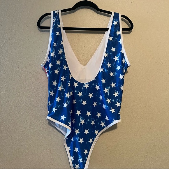 SHEIN Red and White One Piece Swimsuit V-Neck - Picture 3 of 4